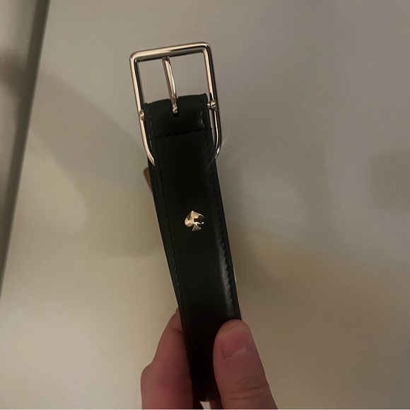 Sleek Black Leather Kate Spade Belt - Picture 5 of 9